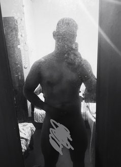 Cam , Meetup , Full Night, couples - Male adult performer in Colombo Photo 4 of 8