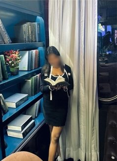 Escort in Bangalore, Kanada Girl - escort in Bangalore Photo 2 of 4