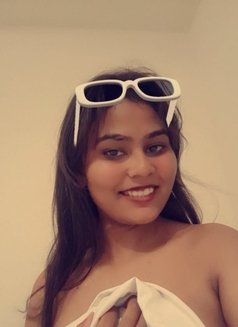 Escort in Bangalore, Kanada Girl - puta in Bangalore Photo 3 of 4