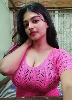 Escort in Guwahatil - Transsexual escort in Surat Photo 3 of 4