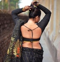 Escort in Jaipur sexy Indian model - masseuse in Jaipur Photo 1 of 5