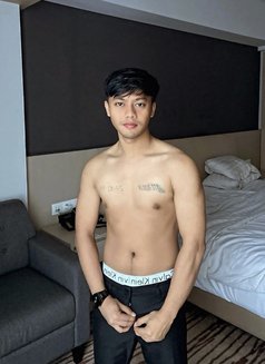 Escort massage Good service - Acompañantes masculino in Kuala Lumpur Photo 2 of 11