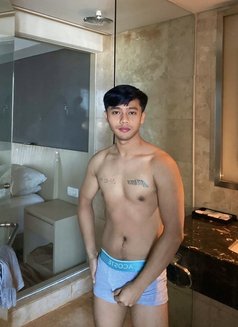 Escort massage Good service - Acompañantes masculino in Kuala Lumpur Photo 4 of 11