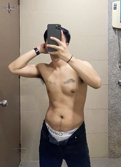 Escort massage Good service - Male escort in Kuala Lumpur Photo 2 of 16