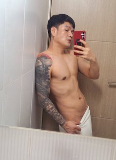 Escort Pampanga - Male escort in Angeles City Photo 1 of 4
