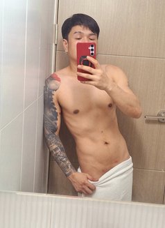 Escort Pampanga - Male escort in Angeles City Photo 2 of 4