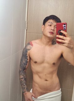 Escort Pampanga - Male escort in Angeles City Photo 4 of 4