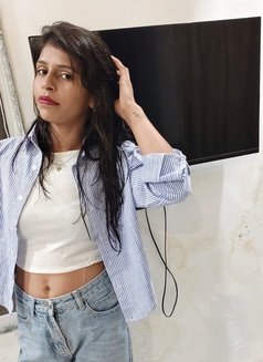 Escort service Gurgaon Nidhi - escort agency in Noida Photo 9 of 9