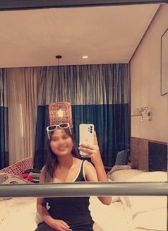 Bangalore Escort, Kannada Girl service - puta in Bangalore Photo 2 of 6