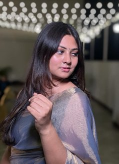 Escort Service - puta in Pune Photo 2 of 9