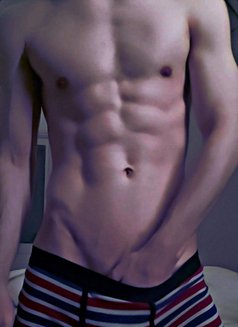 Escort Suren - Male escort in Dubai Photo 6 of 17