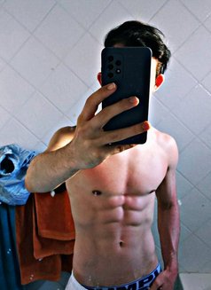 Escort Suren - Male escort in Dubai Photo 8 of 17