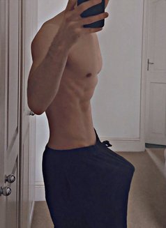 Escort Suren - Male escort in Dubai Photo 11 of 17
