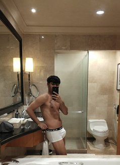 Escort Xander - Acompañantes masculino in Manila Photo 7 of 7