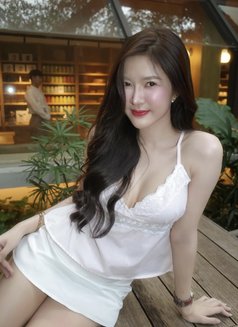 Escort Young Cute - puta in Jakarta Photo 1 of 8