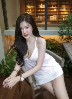 Escort Young Cute - puta in Jakarta Photo 7 of 8
