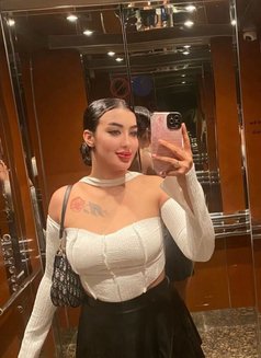 Escorts and girls' evenings - escort agency in Dubai Photo 4 of 6