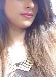 Escorts in Bangalore Escoaura - puta in Bangalore Photo 1 of 1