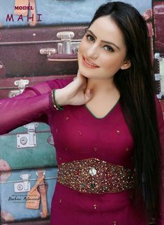 Escorts in Dubai - escort in Dubai Photo 13 of 14