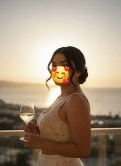 Escorts in Gurgaon 5★ Luxury Hotels - puta in Gurgaon Photo 1 of 7