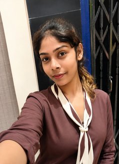 Escorts in Kphb/madhapur/miyapur/jntu - escort in Hyderabad Photo 1 of 4
