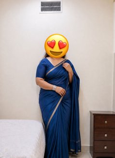 Esha, 24 — Dusky Kerala Model - puta in Kozhikode Photo 3 of 3