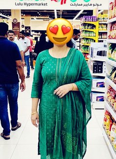 Latha / Malayalam Cam service - escort in Kozhikode Photo 1 of 3