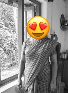 Latha / Malayalam Cam service - escort in Kozhikode Photo 3 of 3