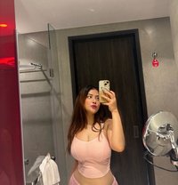 Esha College Student - puta in Abu Dhabi