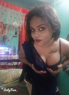 Esha Ghosh - Transsexual escort in Kolkata Photo 5 of 7