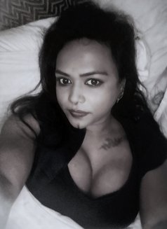 Esha Ghosh - Transsexual escort in Kolkata Photo 9 of 12