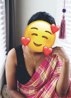 Esha Independent / Age 25/ Mallu - escort in Kochi Photo 4 of 4