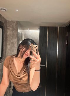 Esha - escort in Candolim, Goa Photo 3 of 4