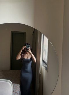 Esha - escort in Sharjah Photo 1 of 7