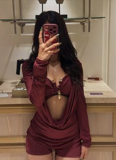Esha - escort in Sharjah Photo 6 of 7