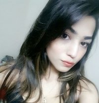 Esha - puta in Al Manama