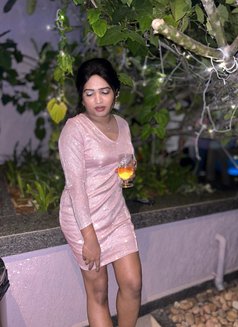 Esha - Transsexual escort in Bangalore Photo 3 of 3