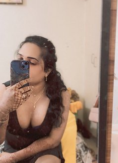 Esha - Transsexual escort in Bangalore Photo 5 of 5