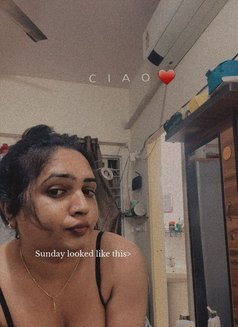 Esha - Transsexual escort in Bangalore Photo 7 of 7