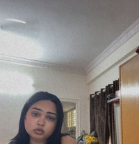 Esha - Acompañantes transexual in Bangalore
