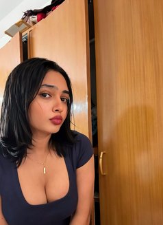 Esha - Acompañantes transexual in Pune Photo 4 of 7