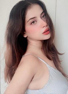 Esha Indian - escort in Al Ain Photo 2 of 5