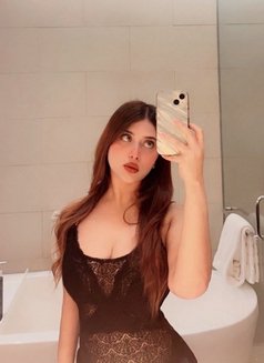 Esha Indian Model - escort in Abu Dhabi Photo 4 of 4