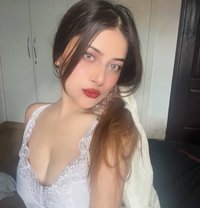 Esha Indian Model - escort in Abu Dhabi
