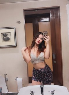 Esha Indian Model - escort in Abu Dhabi Photo 4 of 4