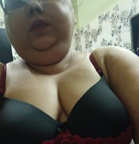 Esha Kaur→elegant. Discreet. Unforgettable - puta in Kolkata