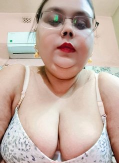 Esha Kaur→elegant. Discreet. Unforgettable - escort in Kolkata Photo 2 of 9