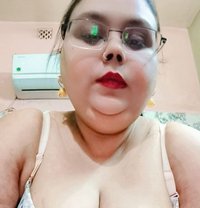 Esha Kaur→elegant. Discreet. Unforgettable - puta in Kolkata