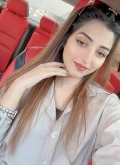 Esha Khan Model Lahore Pakistan - escort in Dubai Photo 1 of 5