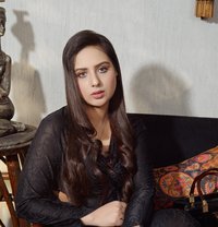 Esha Vip Model - puta in Ajmān